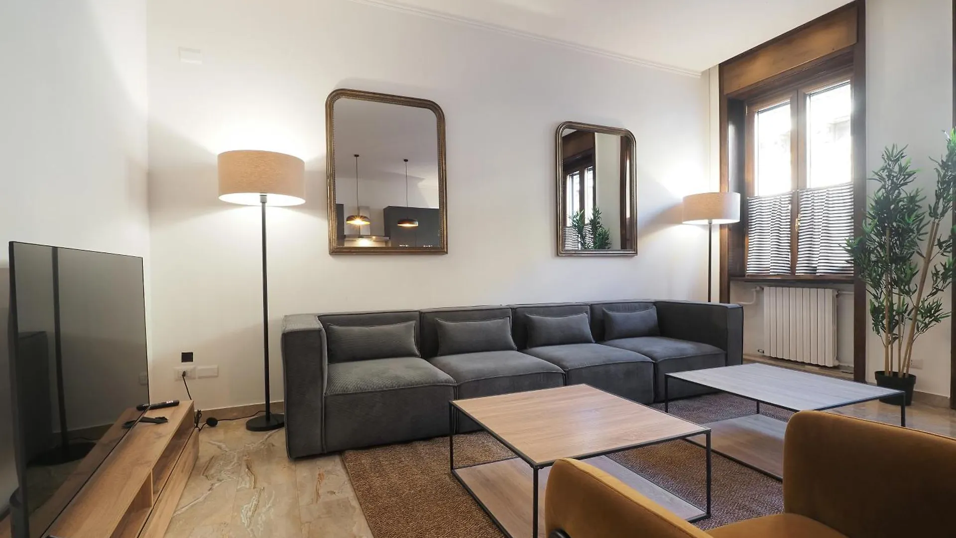 Homnest I Milano Duomo Penthouse Apartment