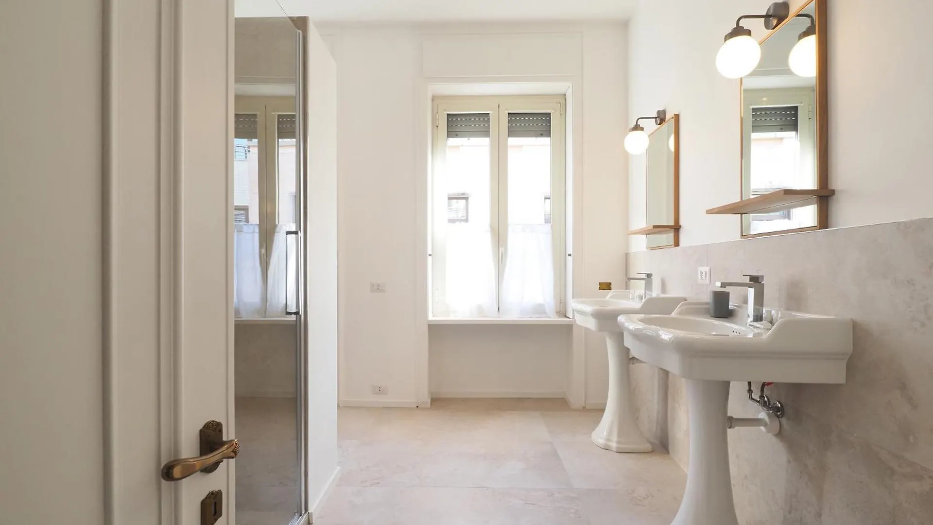 Homnest I Milano Duomo Penthouse Apartment Italy