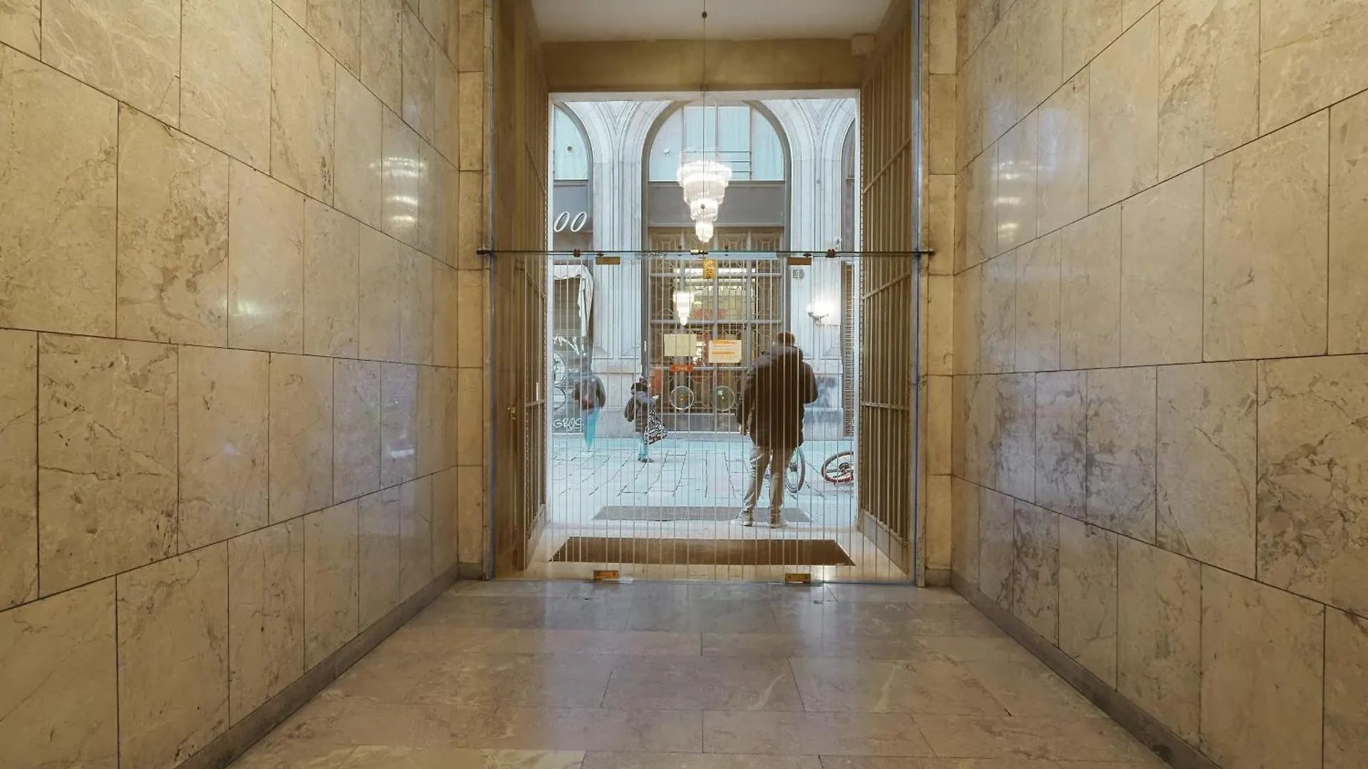 Homnest I Milano Duomo Penthouse Lägenhet